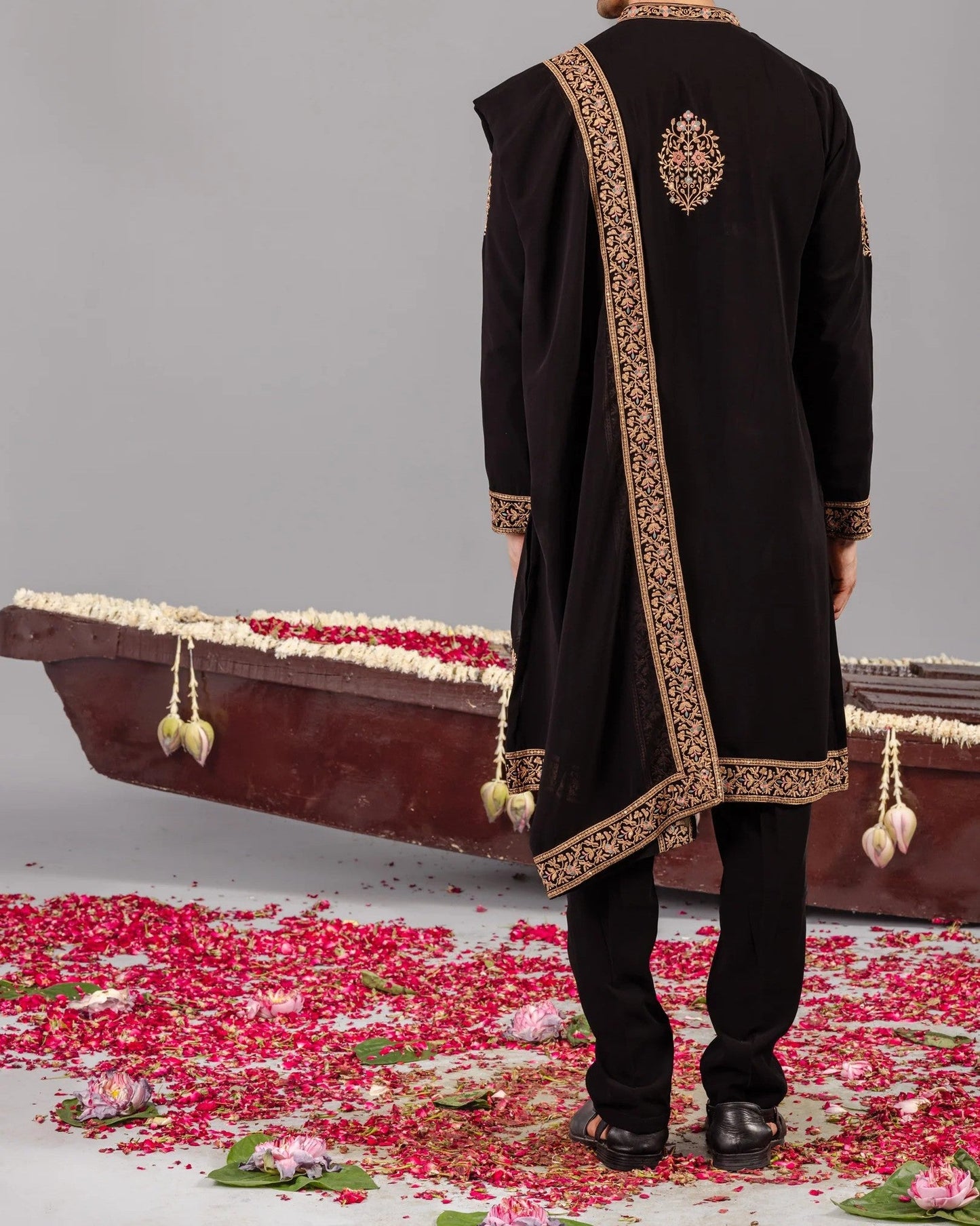 Elvish Yadav Inspired Black Armani Embroidered Kurta Pant with Dupatta